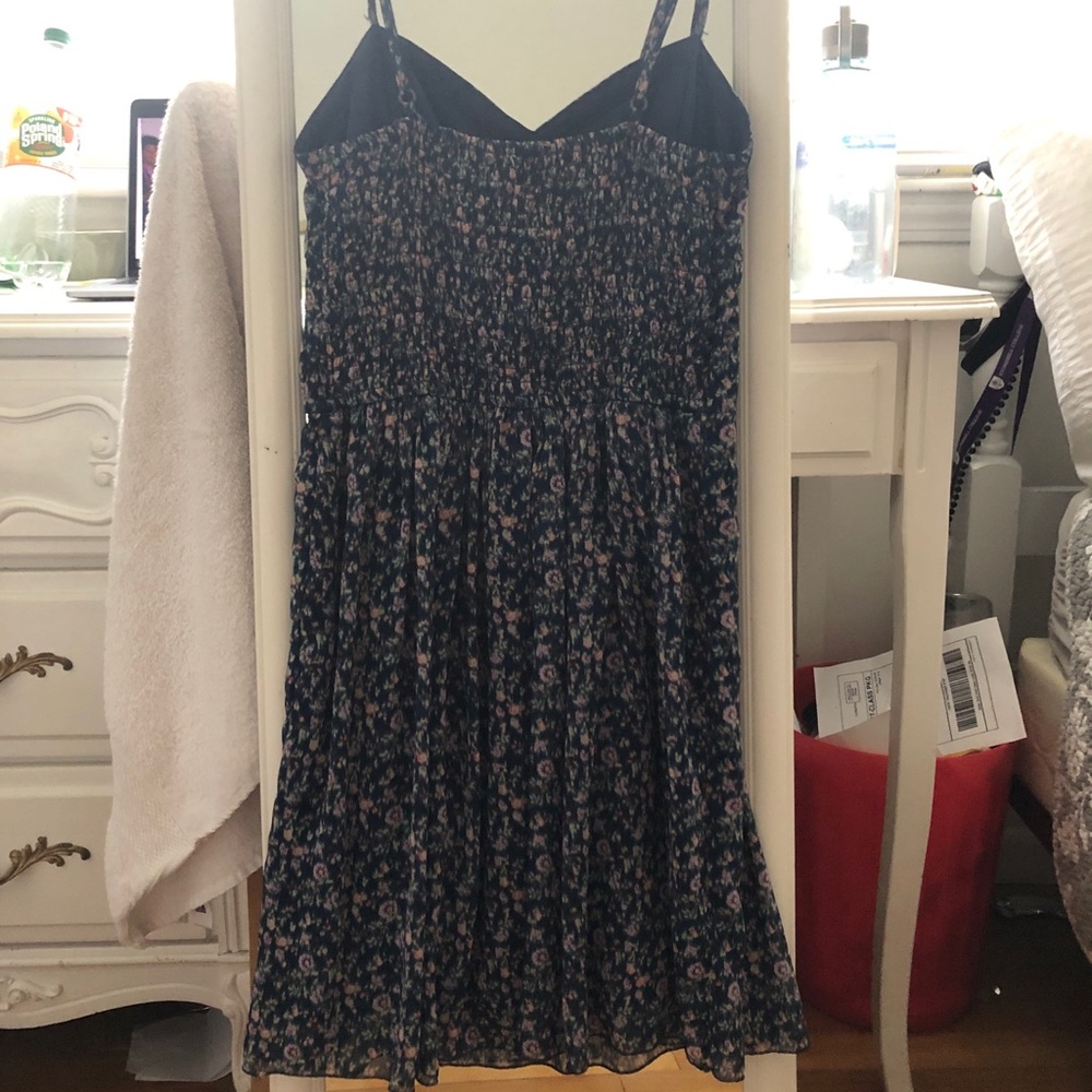 ๐๐SOLD๐๐ Navy floral dress - Picture 2 of 3